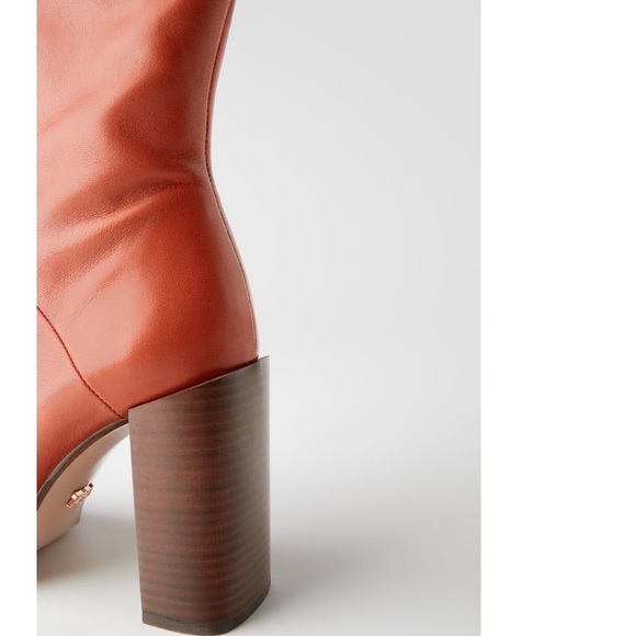 Leather heeled ankle boots - Picture 6 of 12